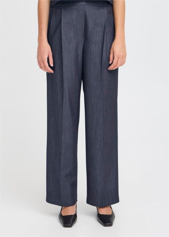 PANTALÓN OSCURO DE  I C H I