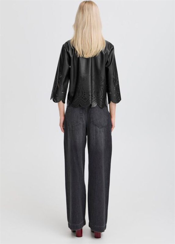 BLUSA NEGRA DE POLIPIEL DE b.young