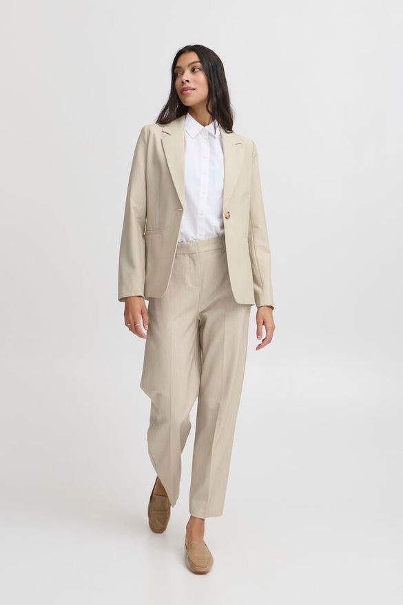 Pantalón Clásico de Traje · b.young