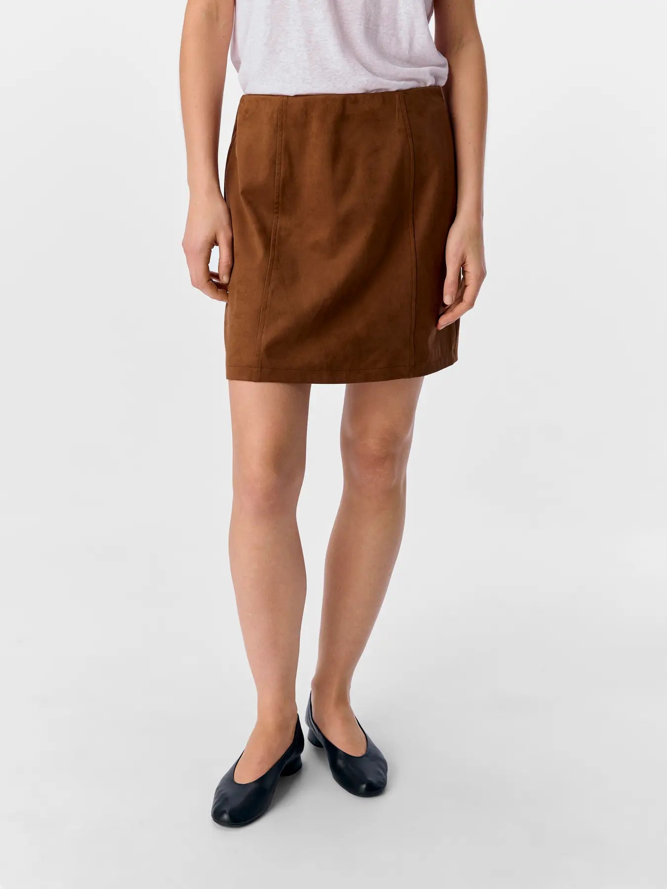 Falda corta de antelina .Object