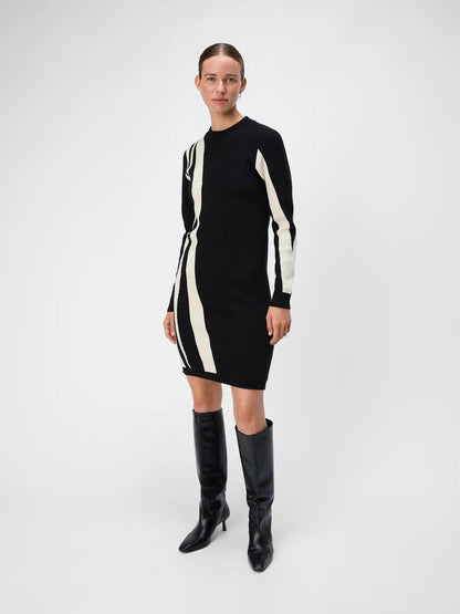 Vestido de punto .Object