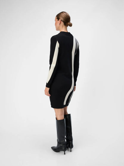 Vestido de punto .Object