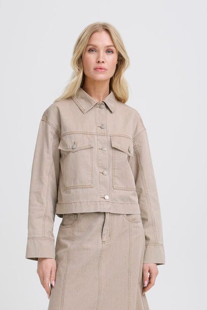 CHAQUETA DENIM BEIGE ARENA / TAUPE – CORTA