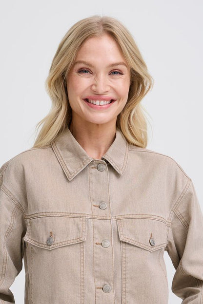 CHAQUETA DENIM BEIGE ARENA / TAUPE – CORTA