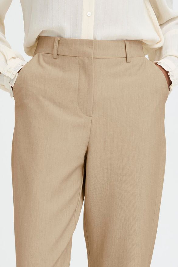 Pantalón Clásico de Traje · b.young