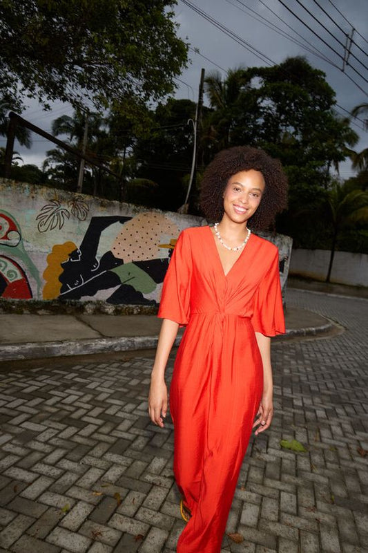 Vestido midi rojo vibrante con nudo frontal – ICHI ❤️✨